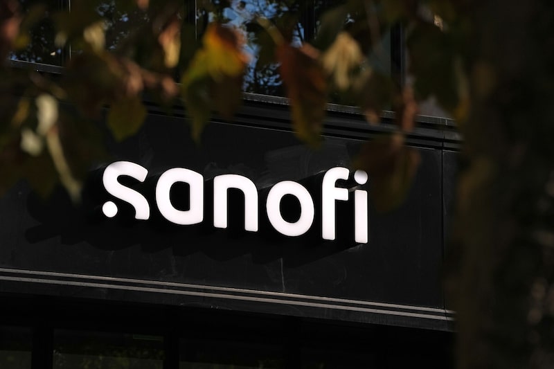 Sede da Sanofi, em Paris: aquisição ocorre após a FDA rejeitar um medicamento experimental da farmacêutica contra esclerose múltipla. (Foto: Nathan Laine/Bloomberg) Sede da Sanofi, em Paris: aquisição ocorre após a FDA rejeitar um medicamento experimental da farmacêutica contra esclerose múltipla. (Foto: Nathan Laine/Bloomberg)
