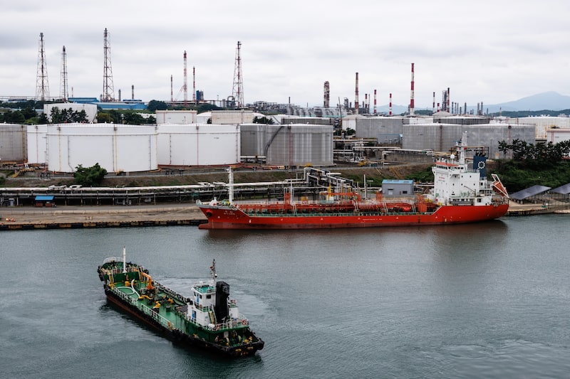 El contrato del Brent para octubre cayó hasta un 7,3%, hasta situarse en US$81,55 por barril. El contrato del Brent para octubre cayó hasta un 7,3%, hasta situarse en US$81,55 por barril.