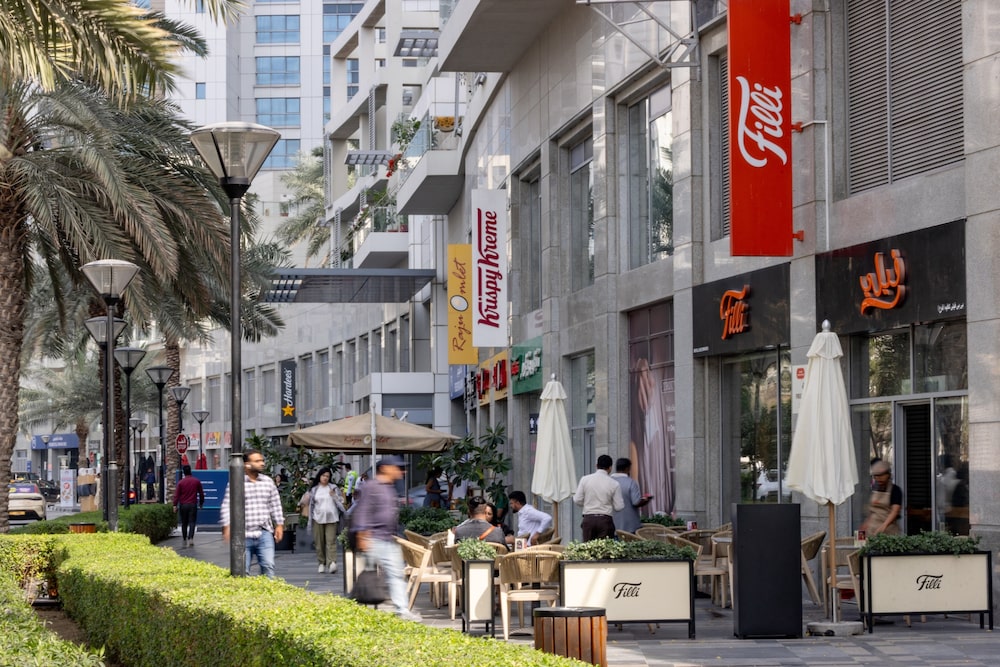 O planejamento estratégico das autoridades para diversificar a economia ajudou a promover o turismo, com uma meta de atrair 40 milhões de hóspedes anuais até 2031. O planejamento estratégico das autoridades para diversificar a economia ajudou a promover o turismo, com uma meta de atrair 40 milhões de hóspedes anuais até 2031.