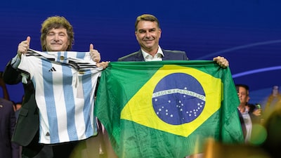 Brasil convoca diplomata argentina por papel de Milei na fuga de Flávio Bolsonaro Brasil convoca diplomata argentina por papel de Milei na fuga de Flávio Bolsonaro