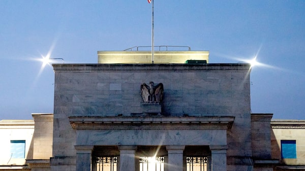 Alan Greenspan, expresidente de la Fed y figura clave de los mercados, muere a los 100 años Alan Greenspan, expresidente de la Fed y figura clave de los mercados, muere a los 100 años