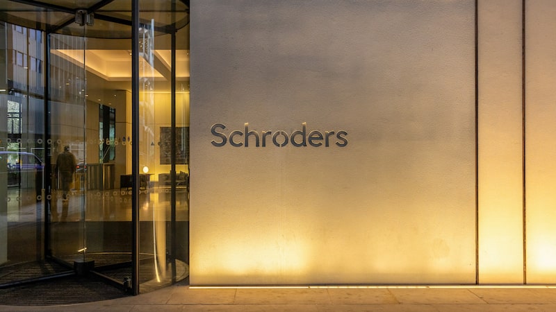 Venda da Schroders, com mais de 200 anos, marca o fim de uma era na City de Londres Venda da Schroders, com mais de 200 anos, marca o fim de uma era na City de Londres