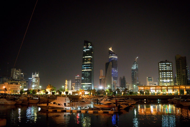 Kuwait tiene un fondo soberano de más de 700.000 millones de dólares. Kuwait tiene un fondo soberano de más de 700.000 millones de dólares.