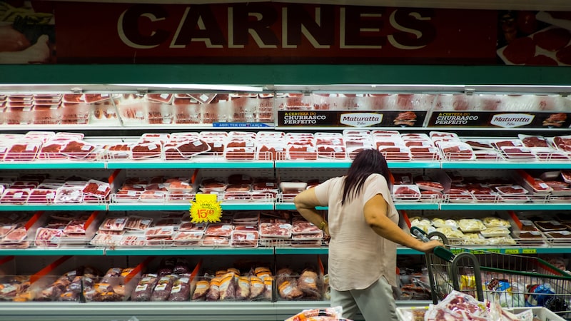 Inflação de alimentos volta a assombrar consumidor e pressiona Lula antes das eleições Inflação de alimentos volta a assombrar consumidor e pressiona Lula antes das eleições