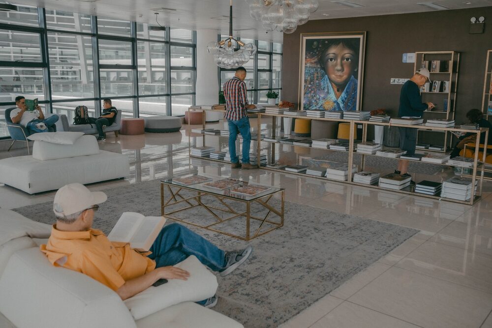 Visitantes en el interior de la nueva biblioteca, el 3 de febrero. Fotógrafo: Carlos Barrera/Bloomberg Visitantes en el interior de la nueva biblioteca, el 3 de febrero. Fotógrafo: Carlos Barrera/Bloomberg