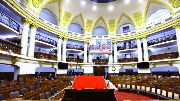 Las siete mociones de censura que llevaron a la destitución de José Jerí en Perú Las siete mociones de censura que llevaron a la destitución de José Jerí en Perú