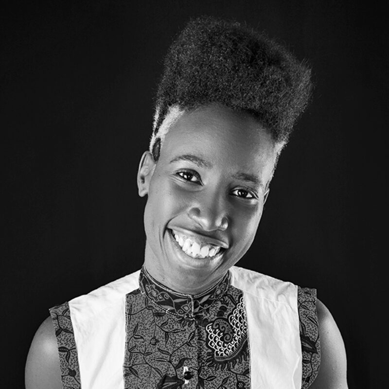 Karine Oliveira Karine Oliveira