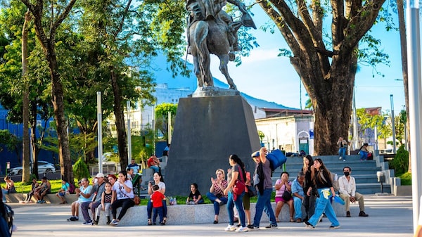 Reforma de pensiones en El Salvador enfrenta plazo del FMI ante riesgos fiscales Reforma de pensiones en El Salvador enfrenta plazo del FMI ante riesgos fiscales