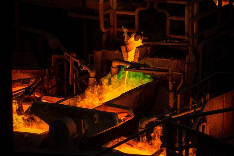 Cobre fundido. Cobre fundido.