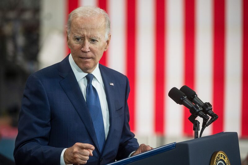 Joe Biden desconfia das previsões pessimistas sobre o perigo de recessão na maior economia do mundo e destaca pacote de medidas para reduzir custo de vida Joe Biden desconfia das previsões pessimistas sobre o perigo de recessão na maior economia do mundo e destaca pacote de medidas para reduzir custo de vida