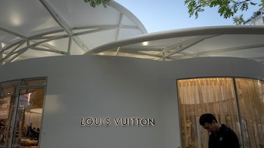 Atingida por boicote na China, LVMH frustra mercado e ações têm pior ano desde 2008 Atingida por boicote na China, LVMH frustra mercado e ações têm pior ano desde 2008