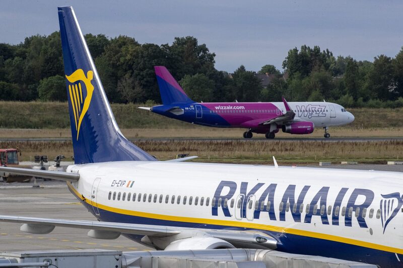 Ryanair, Wizz y el competidor regional más pequeño Air Baltic Corp SAS prometen invertir en la recuperación del país tras la guerra. (Bloomberg) Ryanair, Wizz y el competidor regional más pequeño Air Baltic Corp SAS prometen invertir en la recuperación del país tras la guerra. (Bloomberg)