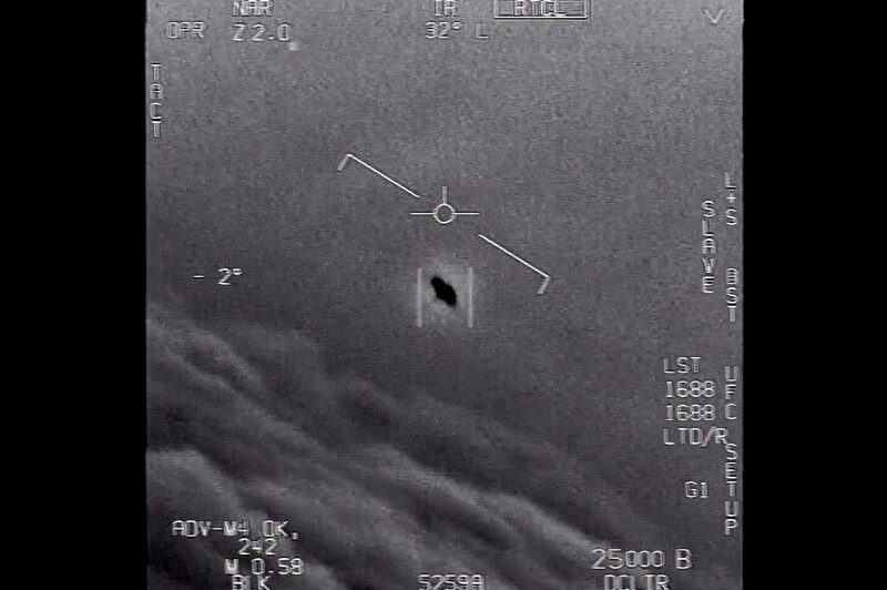 EE.UU. está derribando objetos no identificados (ovnis) con misiles de US$439.000 EE.UU. está derribando objetos no identificados (ovnis) con misiles de US$439.000