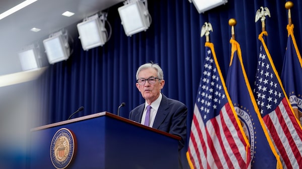 Powell frena expectativas de recorte de tasas en diciembre y revela divisiones en la Fed Powell frena expectativas de recorte de tasas en diciembre y revela divisiones en la Fed