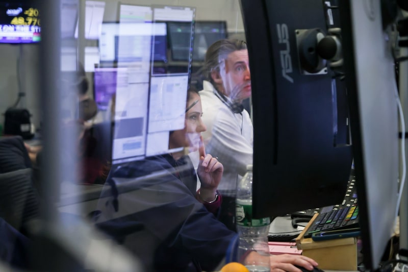 Operadores en la Bolsa de Nueva York, el 2 de marzo. Fotógrafo: Michael Nagle/Bloomberg. Operadores en la Bolsa de Nueva York, el 2 de marzo. Fotógrafo: Michael Nagle/Bloomberg.