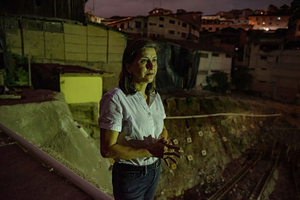 Gladys Gómez González, afectada por el socavón, en Zaruma. Gladys Gómez González, afectada por el socavón, en Zaruma.