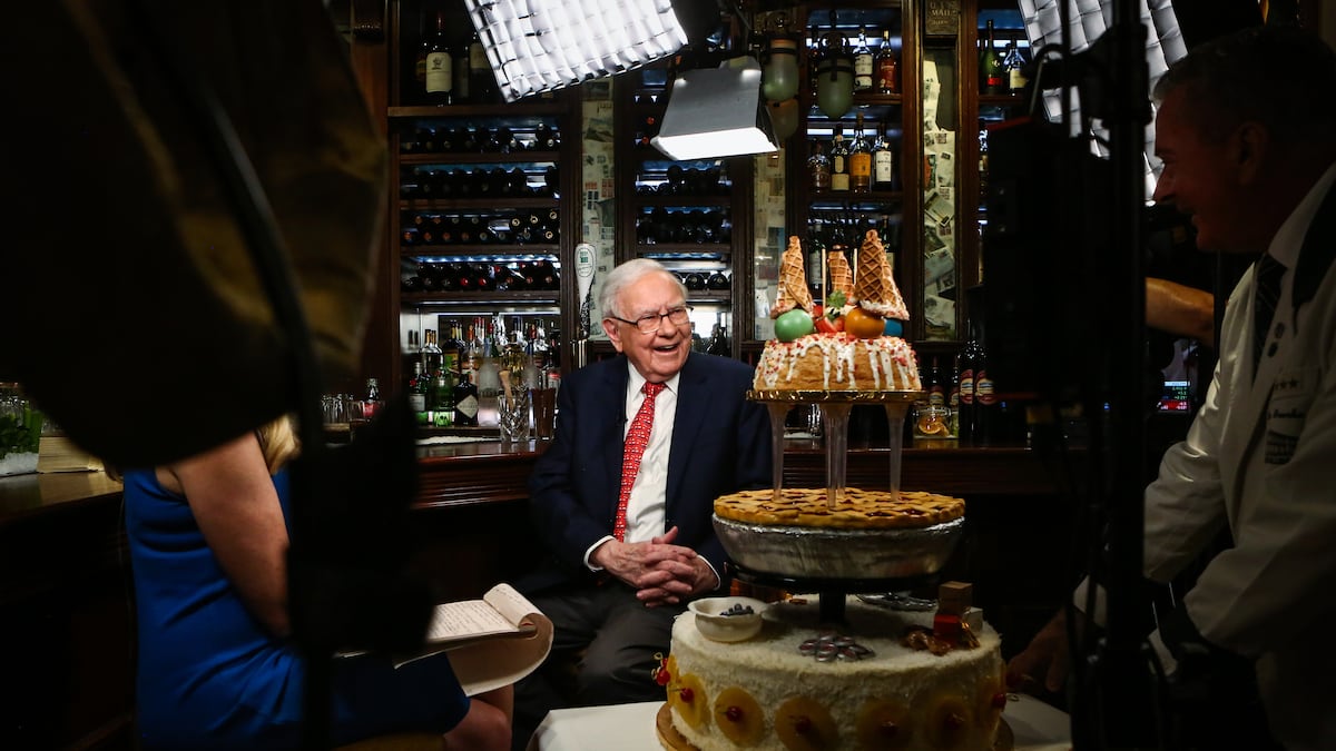 Warren Buffett cumple 96 años: las grandes inversiones y lecciones que marcan su trayectoria