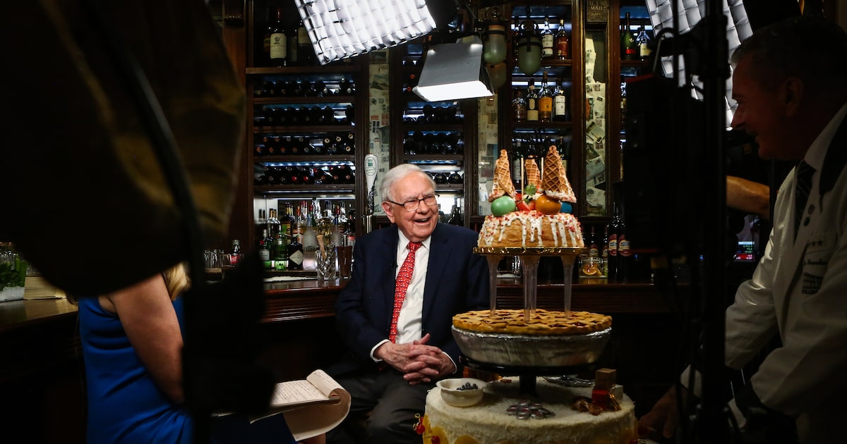 Buffett cumple 96 años y reafirma su legado en Berkshire