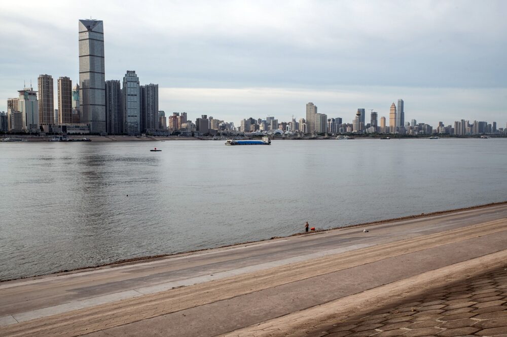 Un nadador en el río Yangtze en Wuhan. Bloomberg Un nadador en el río Yangtze en Wuhan. Bloomberg