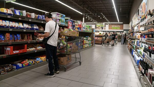 Confianza del consumidor en EE.UU. cae a mínimo histórico Confianza del consumidor en EE.UU. cae a mínimo histórico