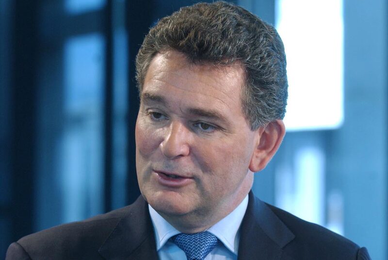 Bloomer, de 70 años, es amigo de Lynch y fue testigo de la defensa en la larga batalla legal con Hewlett Packard. Bloomer, de 70 años, es amigo de Lynch y fue testigo de la defensa en la larga batalla legal con Hewlett Packard.