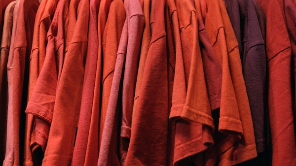 Tiendas de segunda mano; así crece el negocio de ropa usada en Colombia y México Tiendas de segunda mano; así crece el negocio de ropa usada en Colombia y México