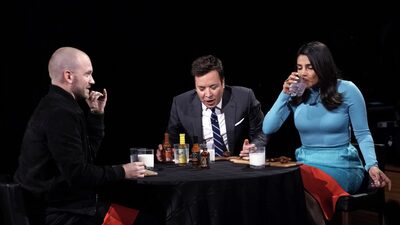 Netflix negocia para transmitir talk show ‘Hot Ones’ e ampliar programação ao vivo Netflix negocia para transmitir talk show ‘Hot Ones’ e ampliar programação ao vivo