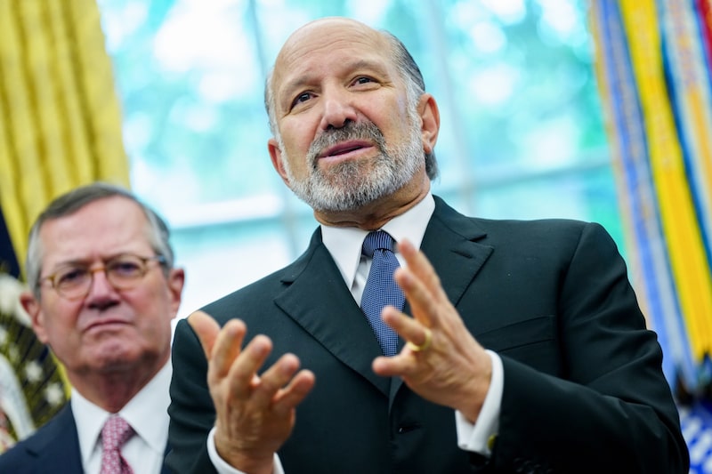 El secretario de Comercio de EE.UU. El secretario de Comercio de EE.UU.