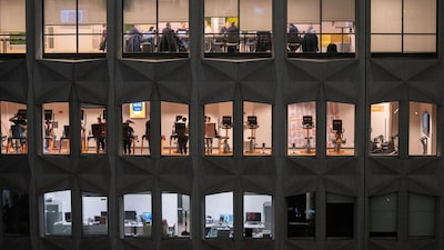 Regreso a la oficina se impone en Latam: los países donde domina el esquema de 5 días Regreso a la oficina se impone en Latam: los países donde domina el esquema de 5 días