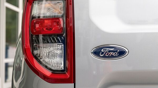 Ford llama a revisión 100.000 vehículos híbridos por riesgo de incendio Ford llama a revisión 100.000 vehículos híbridos por riesgo de incendio