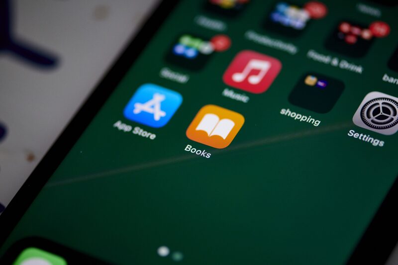Apple introducirá este año un software que detectará fotos inapropiadas de niños y ayudará a combatir la pornografía infantil y tráfico. Además podrá ser utilizado por los padres para evitar que los niños compartan y reciban fotos explícitas. Fotógrafo: Gabby Jones/Bloomberg Apple introducirá este año un software que detectará fotos inapropiadas de niños y ayudará a combatir la pornografía infantil y tráfico. Además podrá ser utilizado por los padres para evitar que los niños compartan y reciban fotos explícitas. Fotógrafo: Gabby Jones/Bloomberg