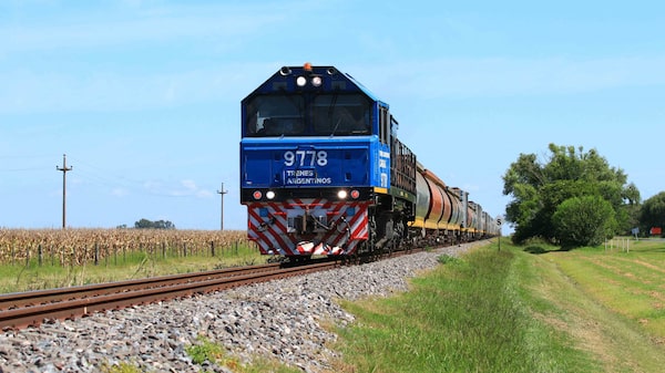 Argentina de Milei fija fecha para privatizar trenes de carga: el interés de Grupo México Argentina de Milei fija fecha para privatizar trenes de carga: el interés de Grupo México