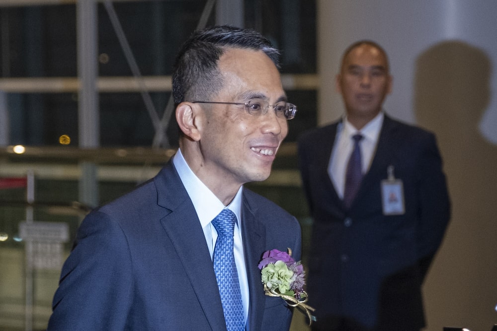 Filho mais velho, Victor Li hoje está à frente dos negócios da família Filho mais velho, Victor Li hoje está à frente dos negócios da família