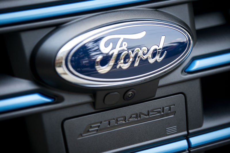 Las ganancias netas se utilizarán exclusivamente para proyectos de transporte limpio y para el diseño, desarrollo y fabricación de su cartera de vehículos de batería eléctrica. Las ganancias netas se utilizarán exclusivamente para proyectos de transporte limpio y para el diseño, desarrollo y fabricación de su cartera de vehículos de batería eléctrica.