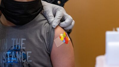 ¿Debería recibir otra dosis de refuerzo contra el Covid-19? ¿Debería recibir otra dosis de refuerzo contra el Covid-19?