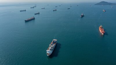 Transportista desvía buques al canal del Suez por atasco en Panamá Transportista desvía buques al canal del Suez por atasco en Panamá