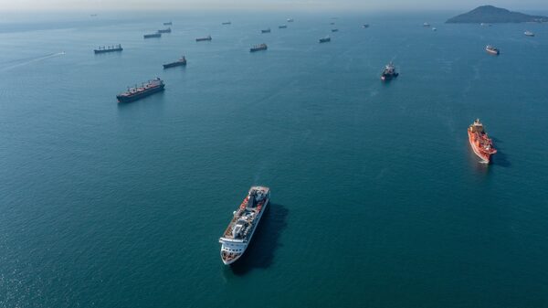 Canal de Panamá añade subastas de cupos adicionales para que buques eviten atascos Canal de Panamá añade subastas de cupos adicionales para que buques eviten atascos