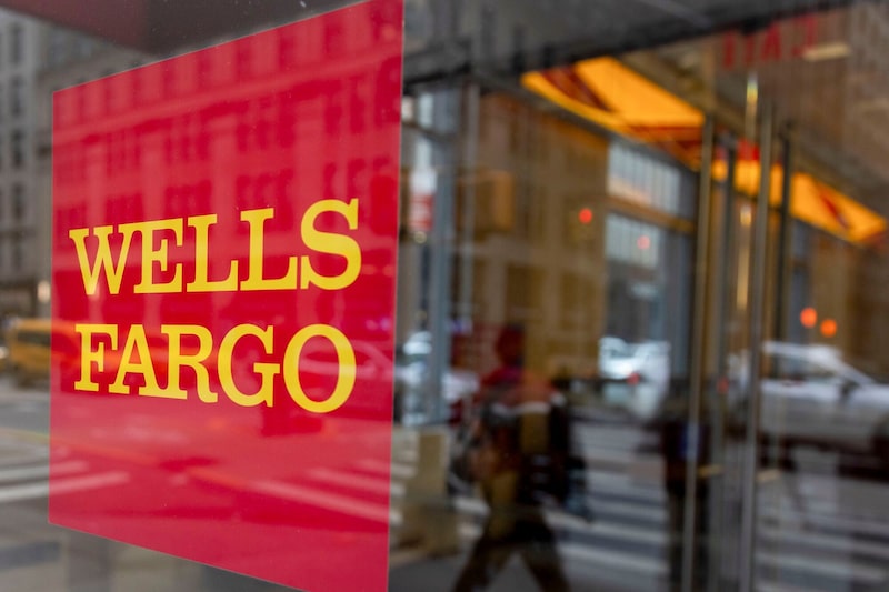 Una sucursal de Wells Fargo & Co. en Nueva York, EE. UU. Una sucursal de Wells Fargo & Co. en Nueva York, EE. UU.