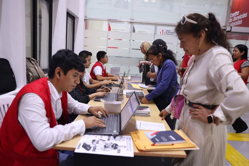 Una convocatoria laboral para personas adultas mayores, en el Centro de Empleo de Lima Metropolitana, Perú, el 14 de mayo de 2026. Una convocatoria laboral para personas adultas mayores, en el Centro de Empleo de Lima Metropolitana, Perú, el 14 de mayo de 2026.