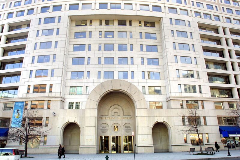 El Banco Interamericano de Desarrollo en la Avenida de Nueva York en Washington, DC. Fotógrafo: David Scull/ Bloomberg News El Banco Interamericano de Desarrollo en la Avenida de Nueva York en Washington, DC. Fotógrafo: David Scull/ Bloomberg News