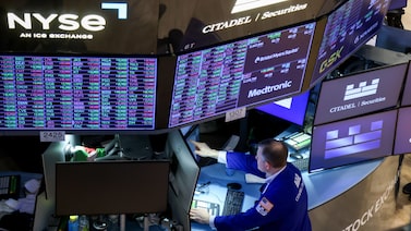 Acciones suben y el petróleo baja tras un tono más conciliador de Donald Trump hacia Irán Acciones suben y el petróleo baja tras un tono más conciliador de Donald Trump hacia Irán