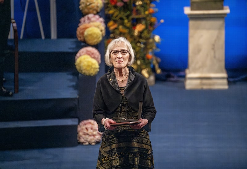 Claudia Goldin tras recibir el Premio Nobel en Estocolmo, Suecia, el 10 de diciembre de 2023. © Nobel Prize Outreach. Foto: Nanaka Adachi Claudia Goldin tras recibir el Premio Nobel en Estocolmo, Suecia, el 10 de diciembre de 2023. © Nobel Prize Outreach. Foto: Nanaka Adachi