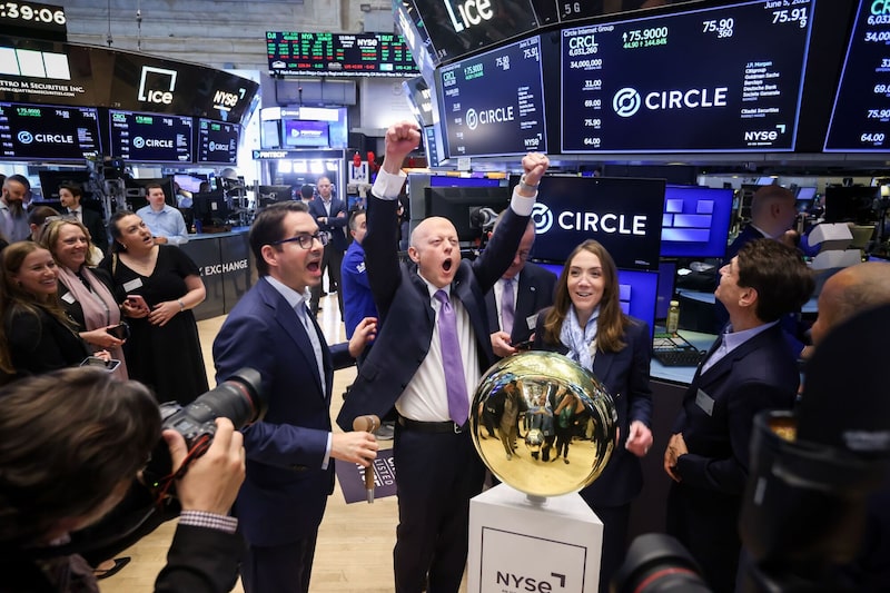 El CEO de Circle, Jeremy Allaire, durante la oferta pública inicial de la empresa en la Bolsa de Valores de Nueva York el 5 de junio de 2025. El CEO de Circle, Jeremy Allaire, durante la oferta pública inicial de la empresa en la Bolsa de Valores de Nueva York el 5 de junio de 2025.