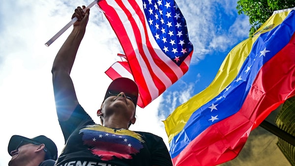 Trump diz ter cancelado segunda onda de ataques à Venezuela após sinais de cooperação Trump diz ter cancelado segunda onda de ataques à Venezuela após sinais de cooperação