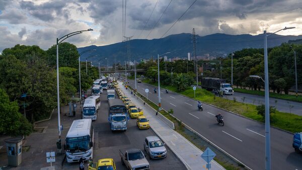 ¿Subirá la tarifa de taxis en Bogotá, Cali y Medellín? Esto dijo MinTransporte ¿Subirá la tarifa de taxis en Bogotá, Cali y Medellín? Esto dijo MinTransporte