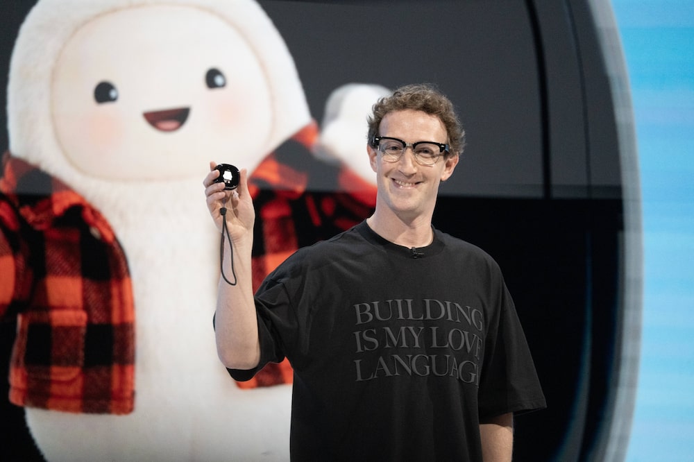 Mark Zuckerberg, CEO da Meta: o Charm pode ser personalizado pelos usuários, que podem escolher a aparência e a voz da personagem virtual que aparece na tela. (Foto: Bloomberg) Mark Zuckerberg, CEO da Meta: o Charm pode ser personalizado pelos usuários, que podem escolher a aparência e a voz da personagem virtual que aparece na tela. (Foto: Bloomberg)