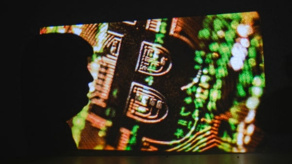 Bitcoin sube 4,8% tras la decisión de Trump de aplazar ataques a Irán por cinco días Bitcoin sube 4,8% tras la decisión de Trump de aplazar ataques a Irán por cinco días