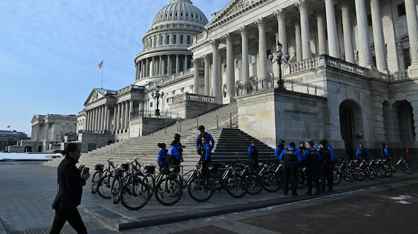 CBO eleva en US$1,4 billones su previsión de déficit por las políticas de Trump CBO eleva en US$1,4 billones su previsión de déficit por las políticas de Trump