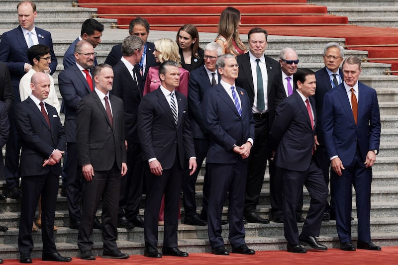 La delegación estadounidense que visitó Pekín junto al presidente Donald Trump la semana pasada. Fotógrafo: Alex Wong/Getty Images La delegación estadounidense que visitó Pekín junto al presidente Donald Trump la semana pasada. Fotógrafo: Alex Wong/Getty Images