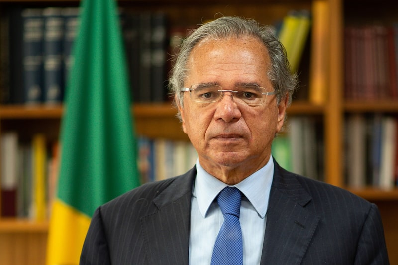 Ministro da Economia, Paulo Guedes, planeja unificar as alíquotas dos investimentos em renda fixa Ministro da Economia, Paulo Guedes, planeja unificar as alíquotas dos investimentos em renda fixa